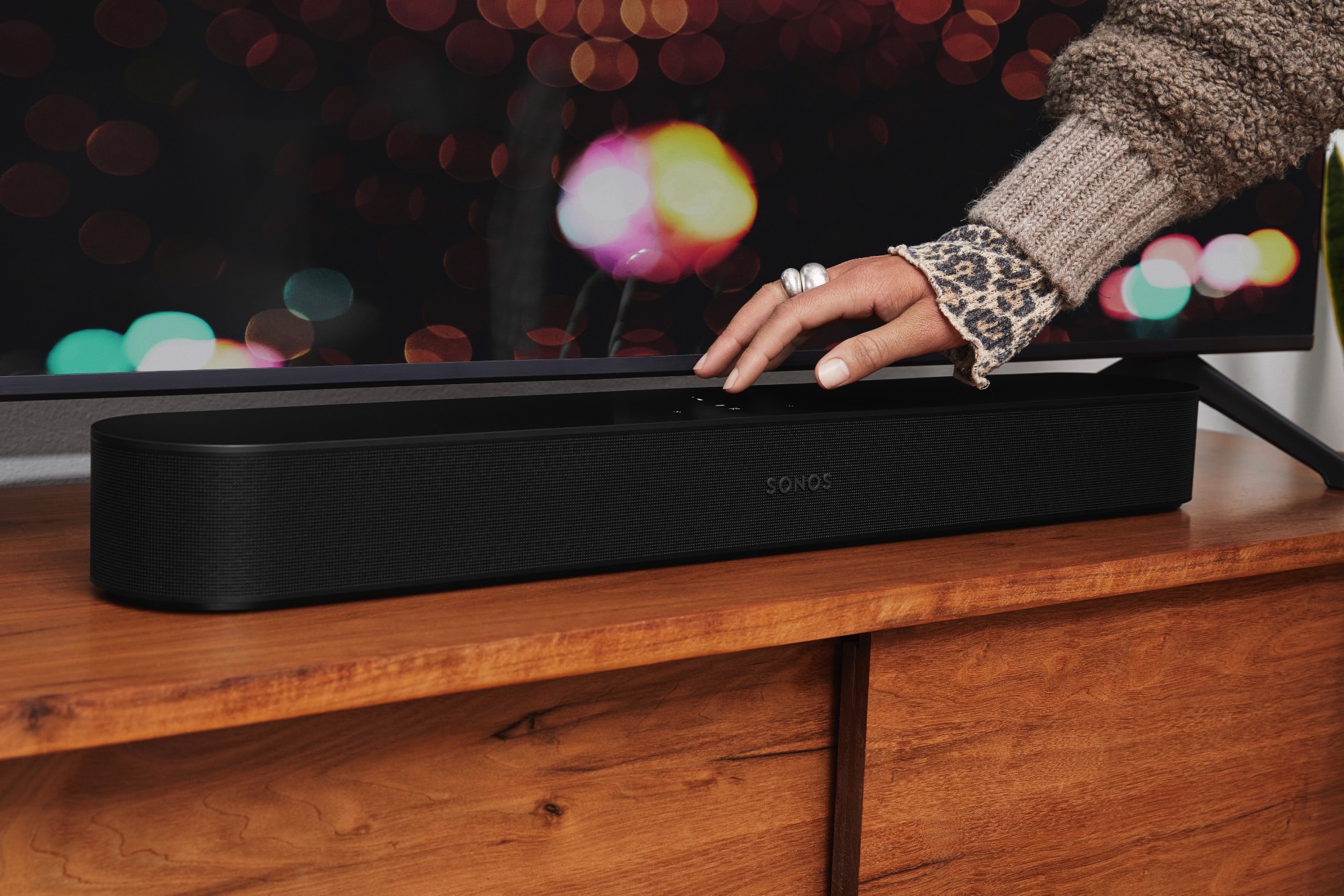 New Sonos Beam Brings Dolby Atmos To Smaller Spaces | Digital Trends