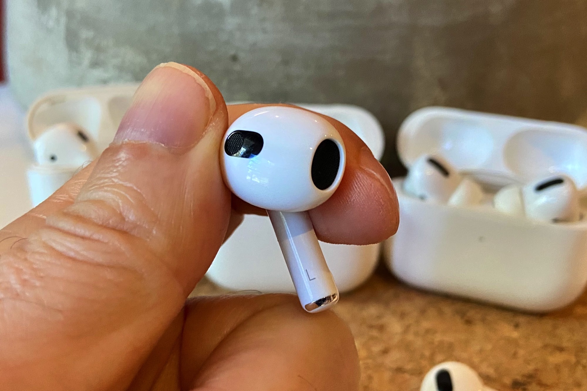 White AirPods (3rd Generation) with Wireless Charging Case, Mobile