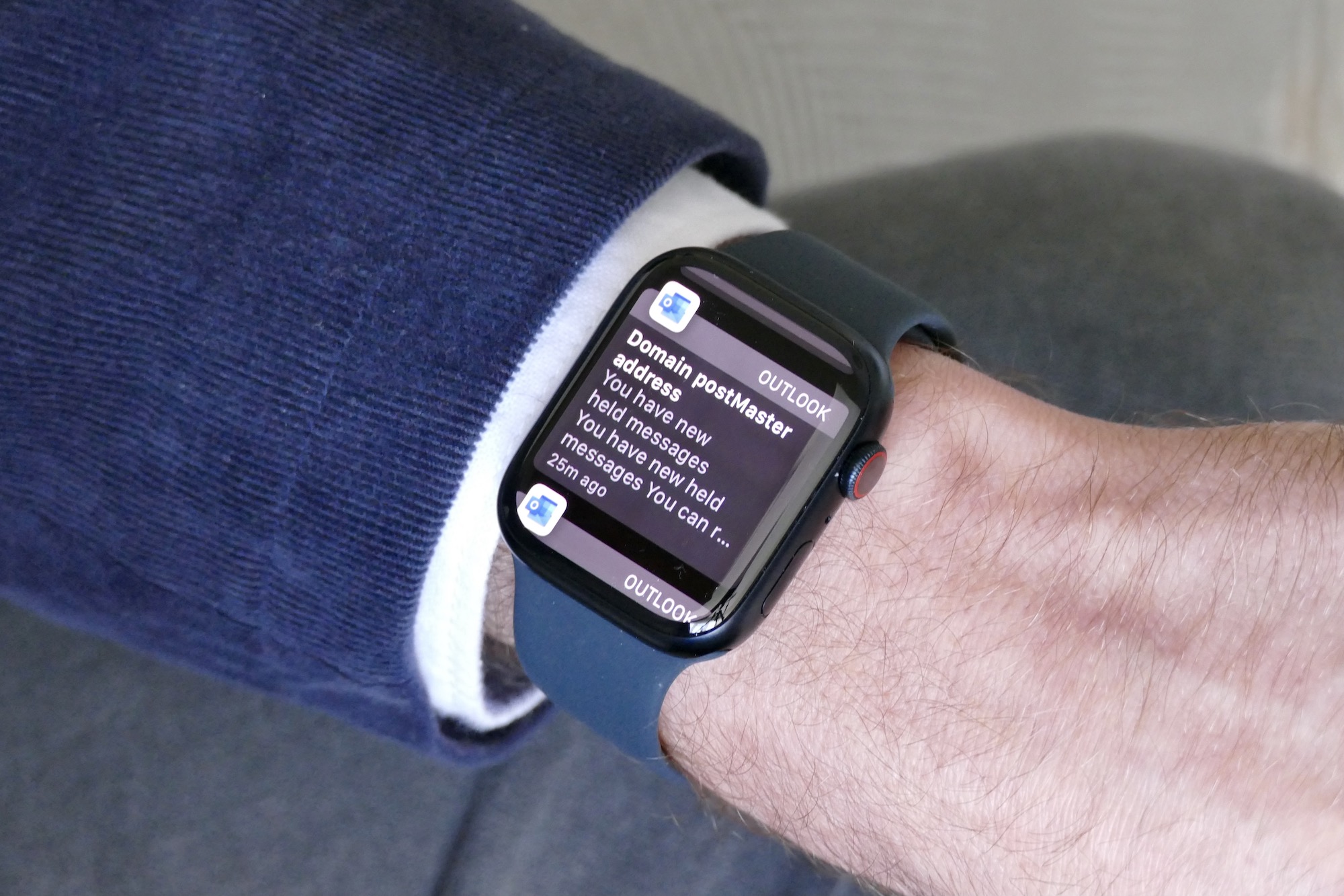 Notification view on the Apple Watch Series 7.