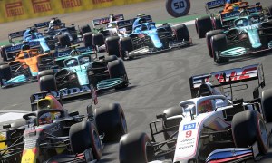 F1 2021 racers on track.