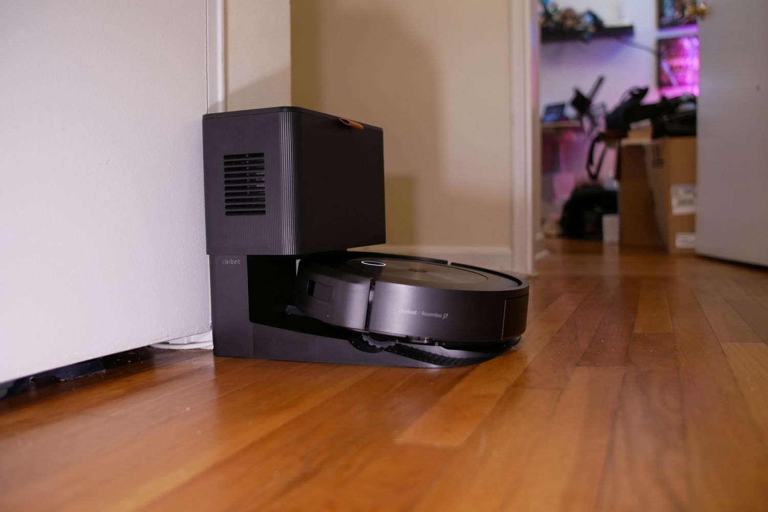 iRobot Roomba j7+ Review: Closer to a Tangle-Free Life | Digital