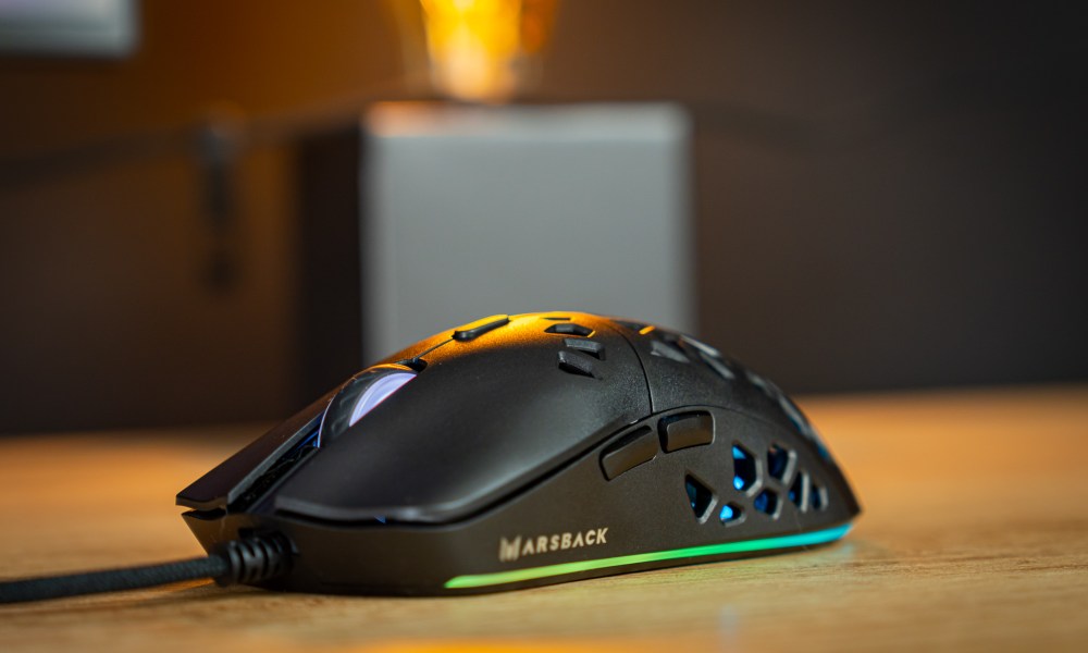 The Marsback Zephyr Pro's front profile with green RGB.