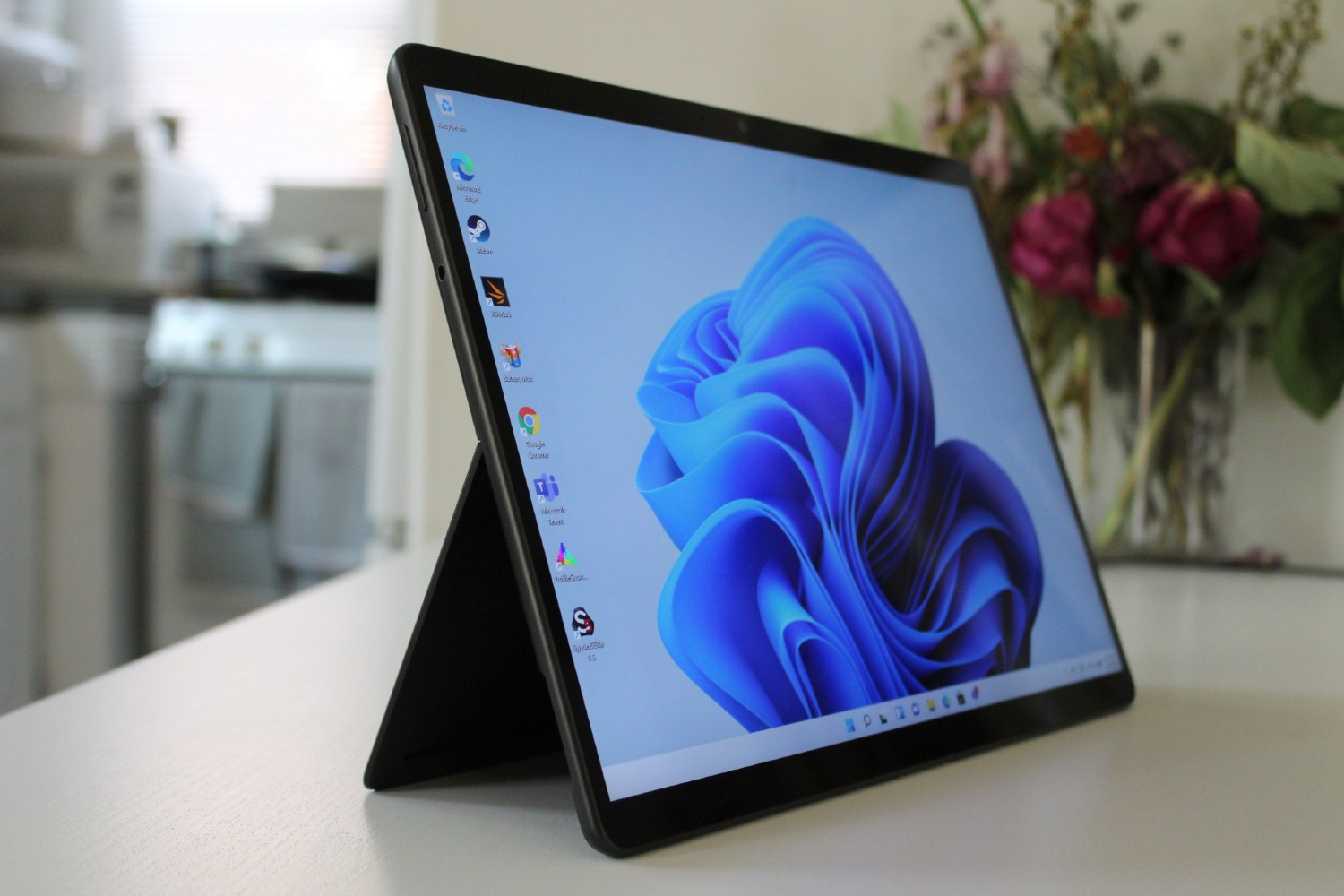 Microsoft Surface Pro 8 Review: The iPad Pro's Worthy Rival ...