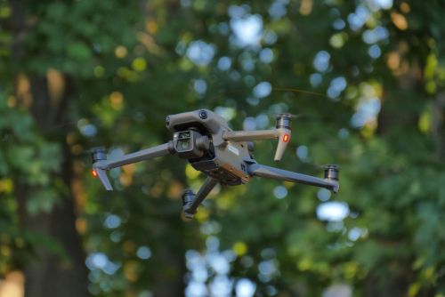 DJI Air 3 Review - The King of Versatility with Two Usable Focal