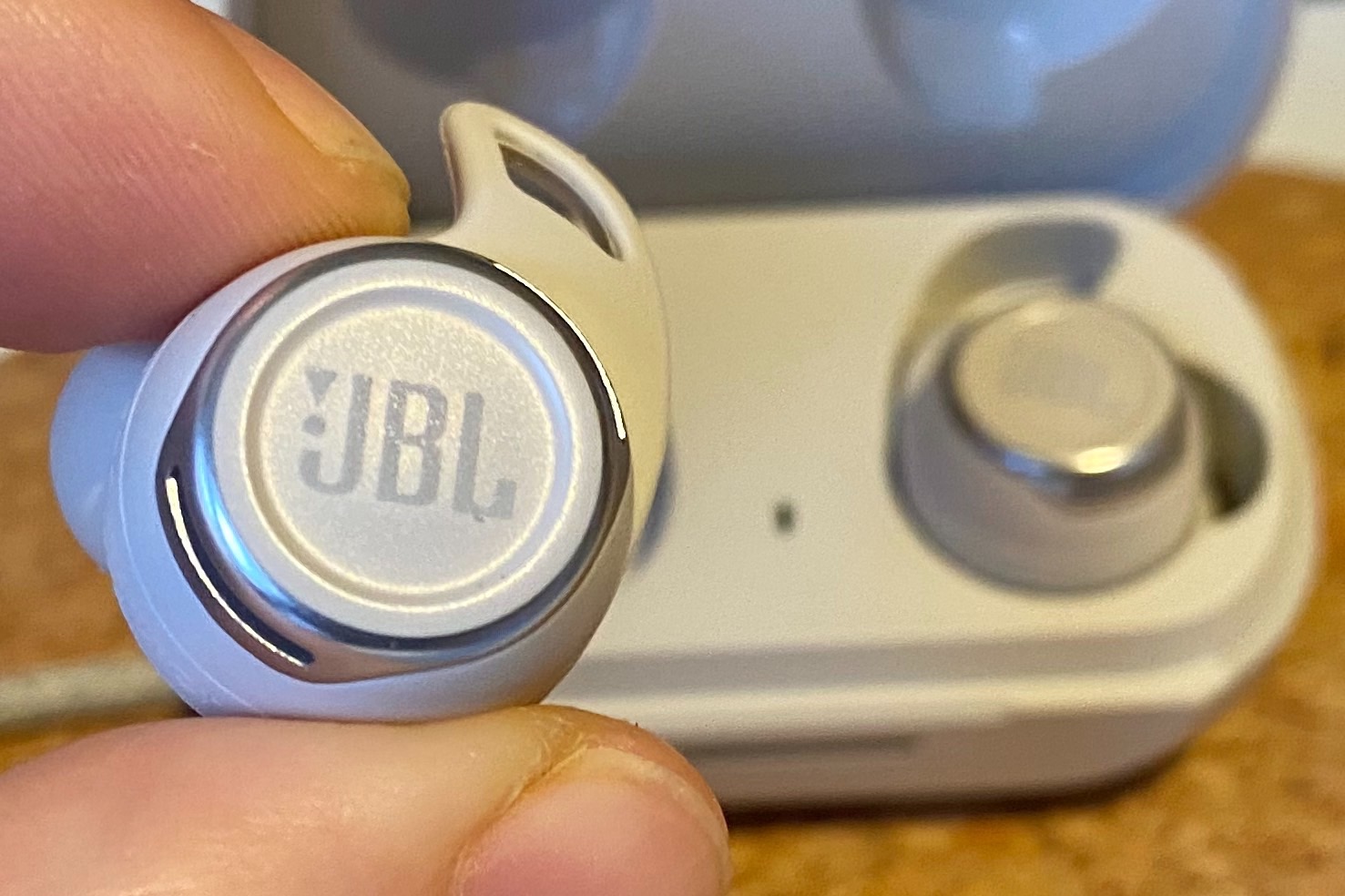 JBL Reflect Flow Pro Review: Spectacular Sport Earbuds | Digital