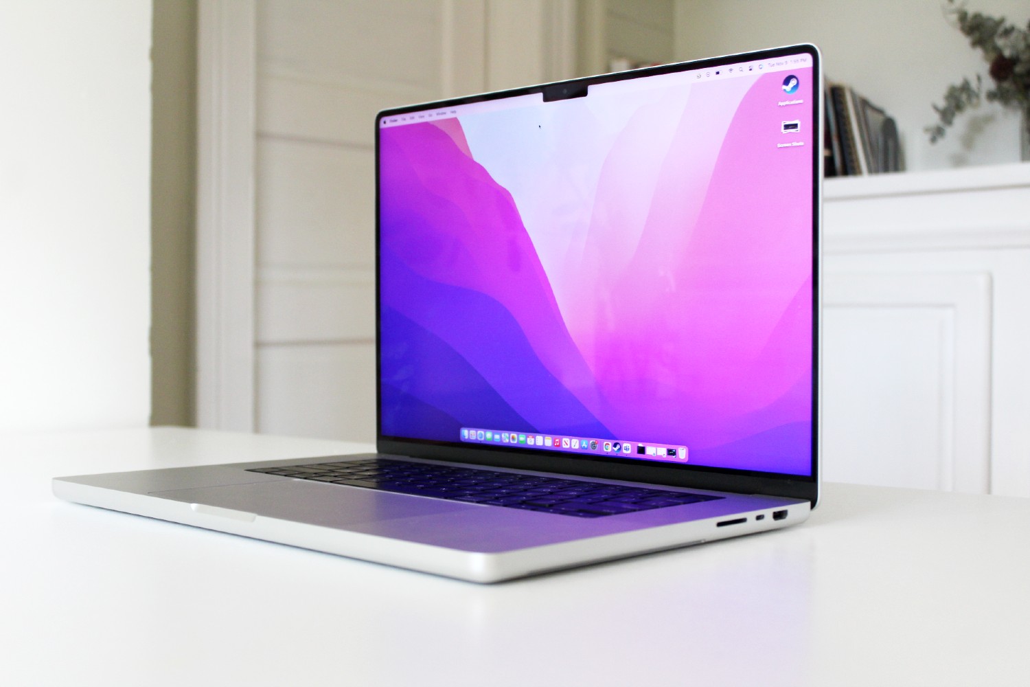 保証付き]MacBook Pro 2021 16インチ 1TB [ジャンク品]