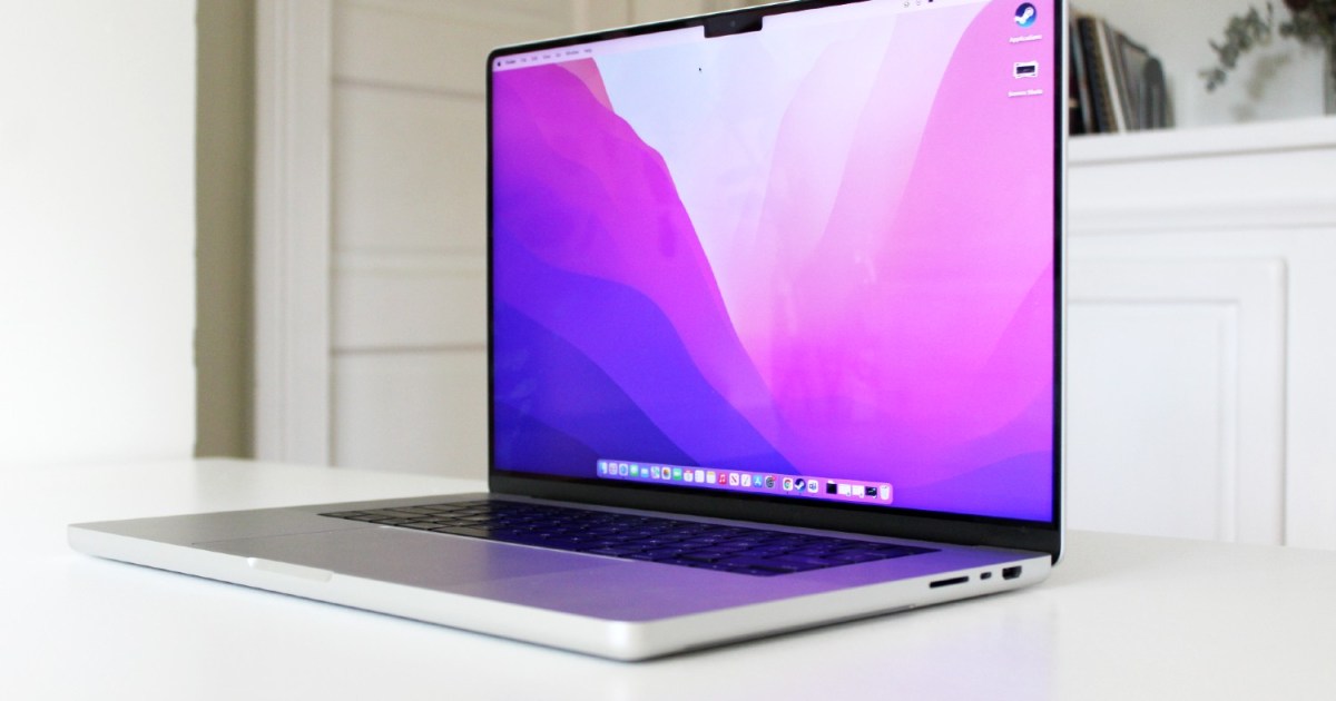 laptop apple terbaru 2022