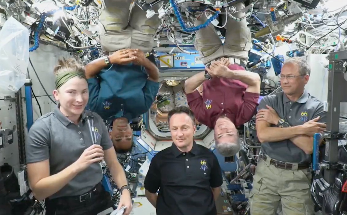 NASA Astronauts Enjoy Thanksgiving Holiday At 17,500 MPH | Digital Trends