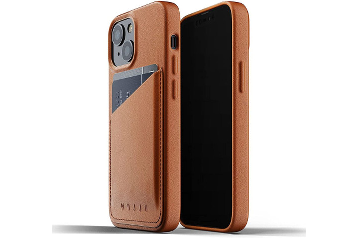 Mujjo Full Leather Wallet Case in Tan for iPhone 13 Mini, showing the front and rear of the case.