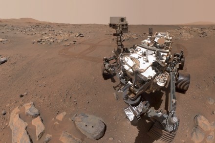 NASA stops speaking to its Mars robots, but they haven’t fallen out