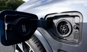 BMW X5 PHEV charge port