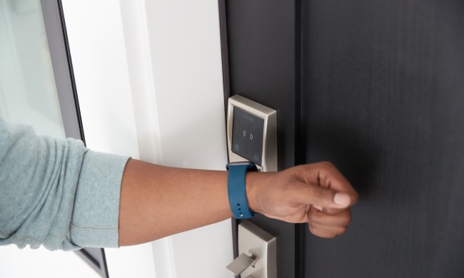 Schlage Encode Plus with Apple home keys open with Apple Watch.