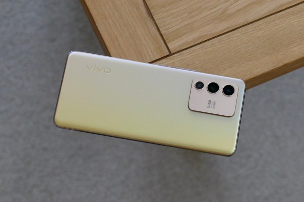 This Android phone tries to follow the Samsung Galaxy S22 Ultra but with  one problem – our Vivo X80 Pro review