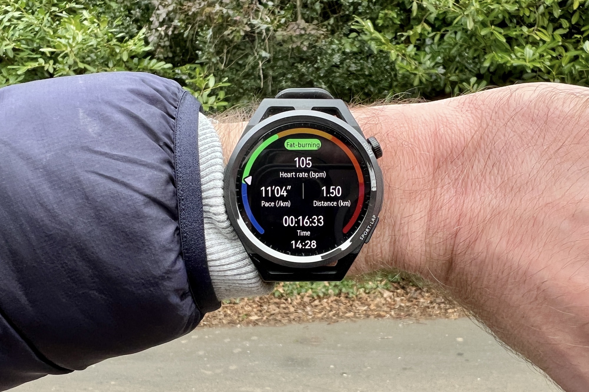 Huawei watch gt vs garmin 2024 forerunner 235