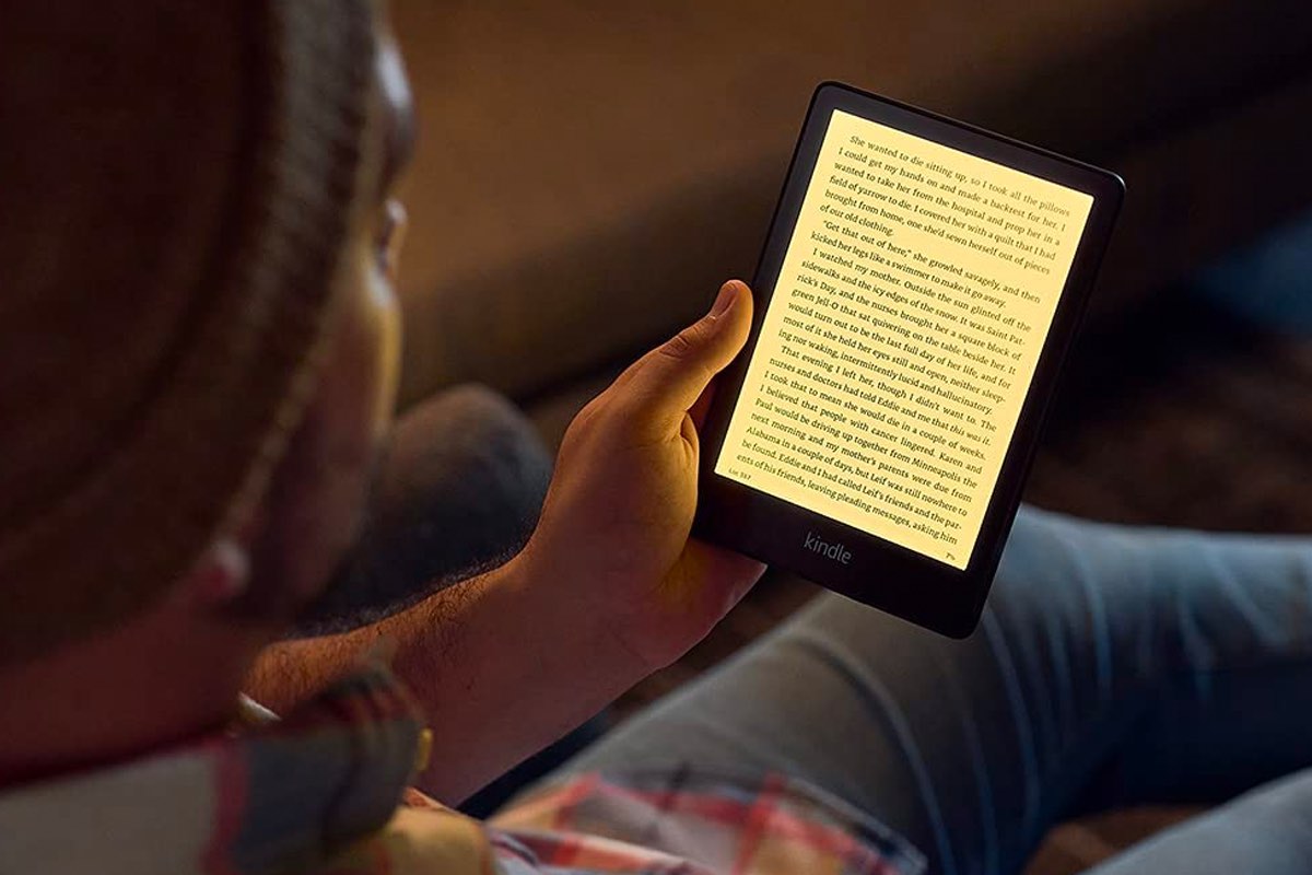 Amazon Kindle против Kindle Paperwhite: не покупайте не ту электронную книгу