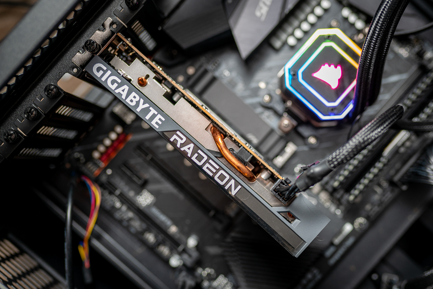 AMD Radeon RX 6950 XT 16 GB Drops To $610 US, 6800 XT 16 GB To