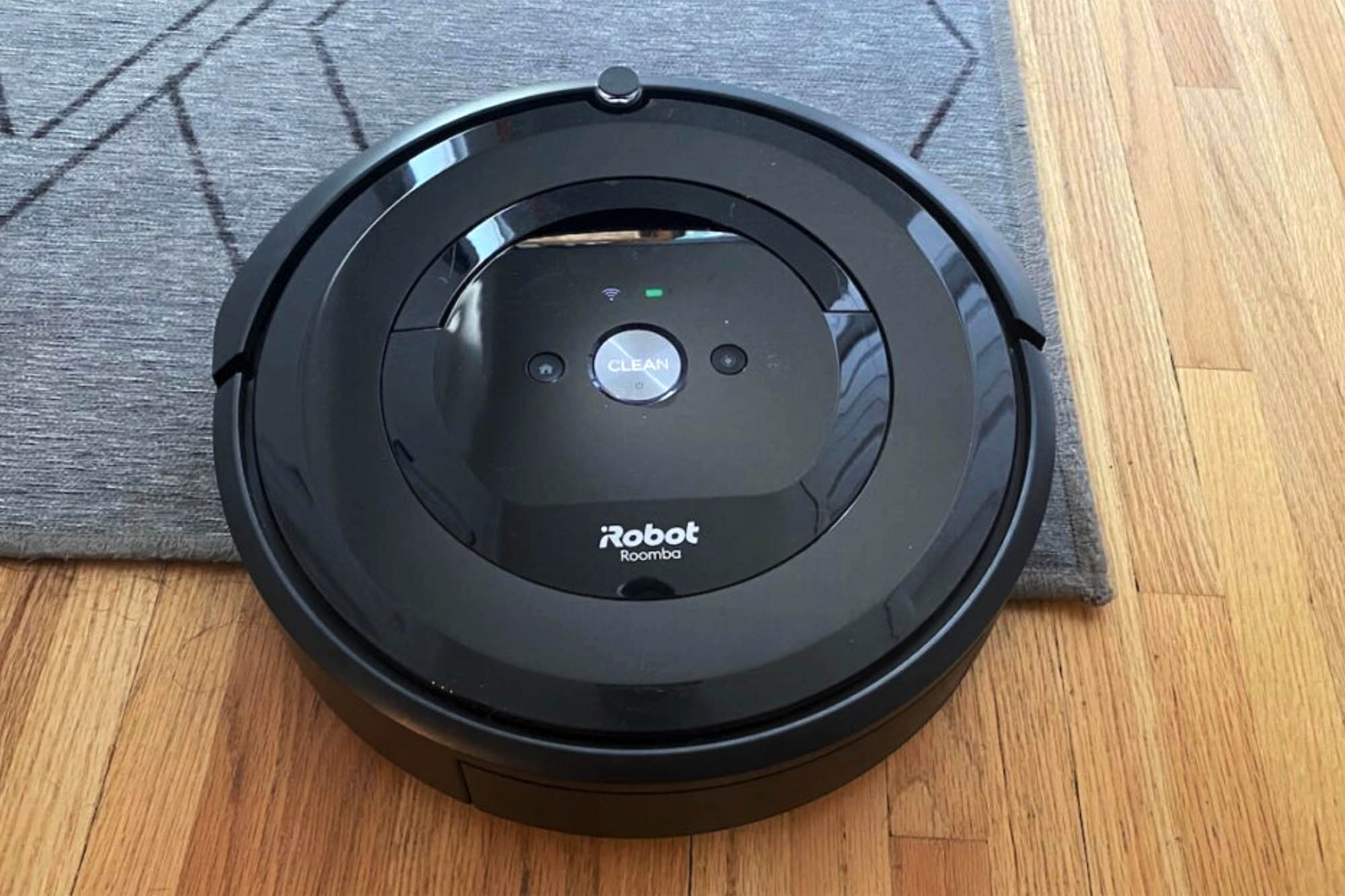 IROBOT ／Vacuuming Robot ルンバ E5本体質量約40kg
