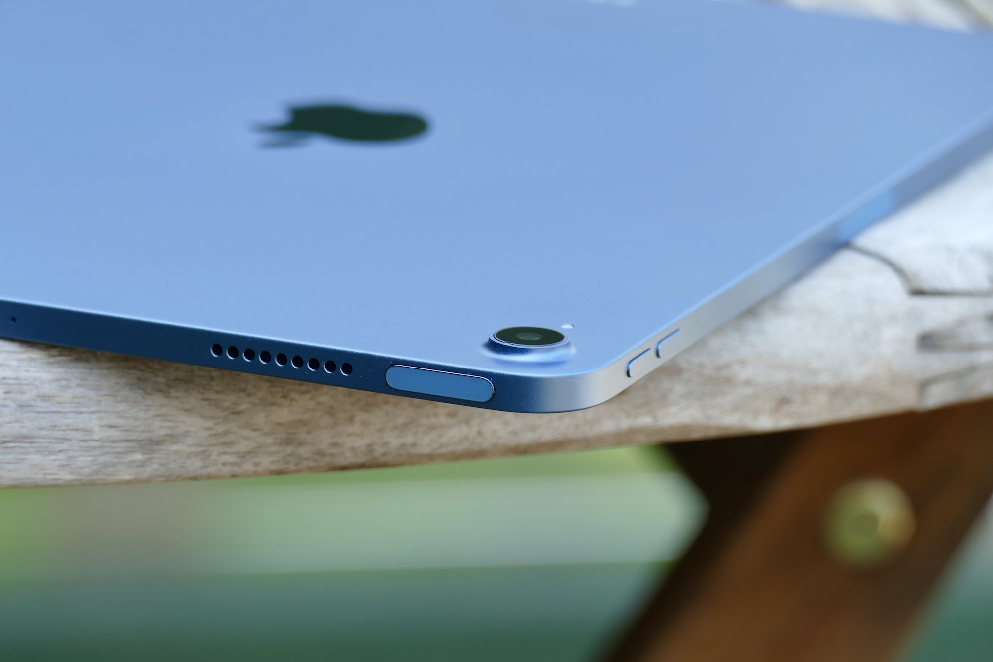 iPad Air (2022) Review: Flying faster than ever