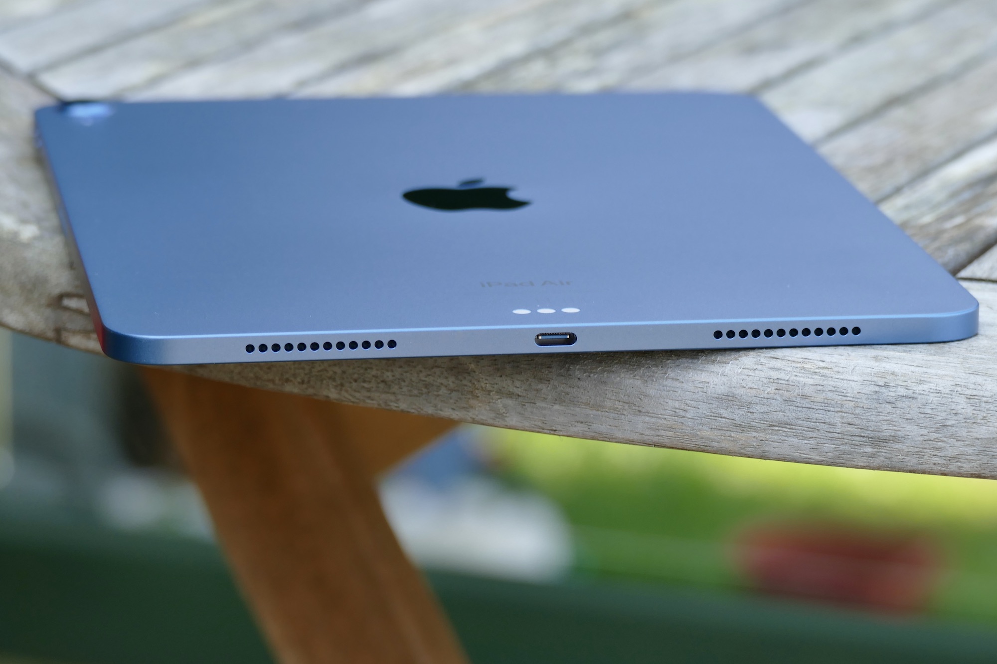 New Apple iPad Air (5th Gen) - Features, Price & Colors