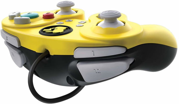 Seitenansicht des PDP Wired Fight Pad Pro Controllers für Nintendo Switch.