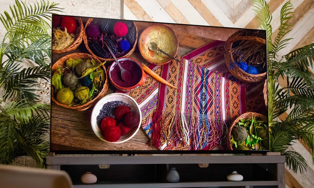 A woven mat and ingredients shown on the Sony X95K's display.