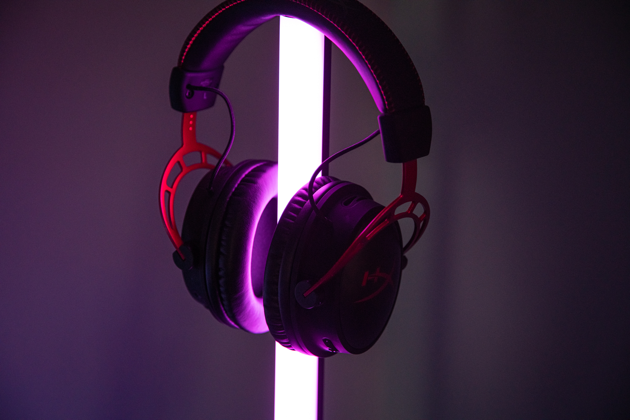 HyperX Cloud Alpha wireless review 300 hours of audio bliss