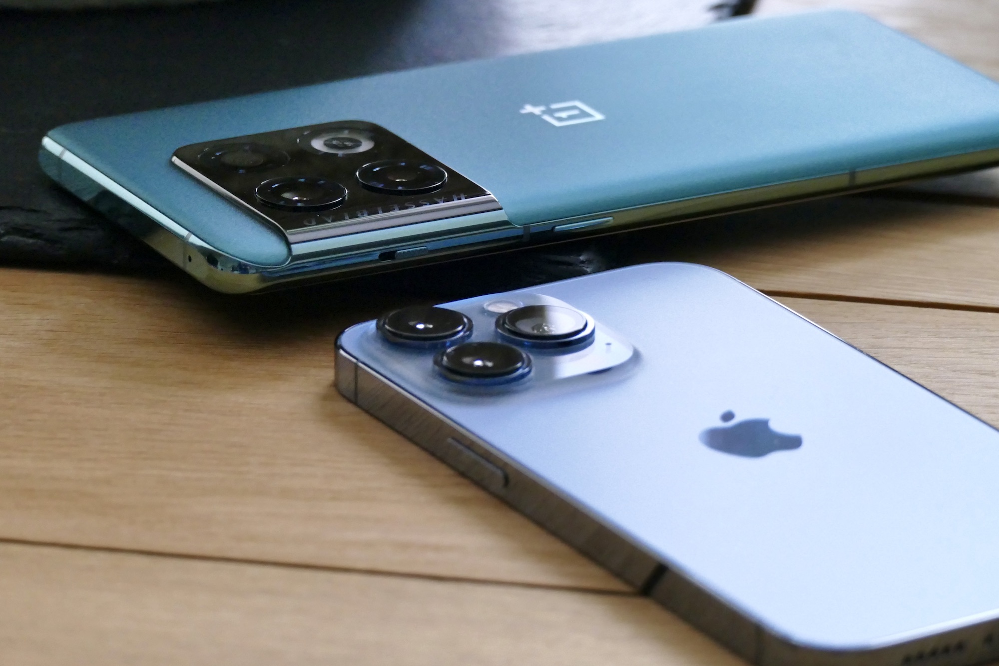 OnePlus 10 Pro vs iPhone 13 Pro camera test is very one-sided