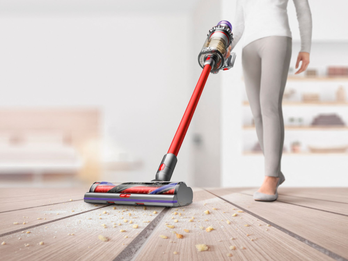 Dyson stick vacuum discount cleaning