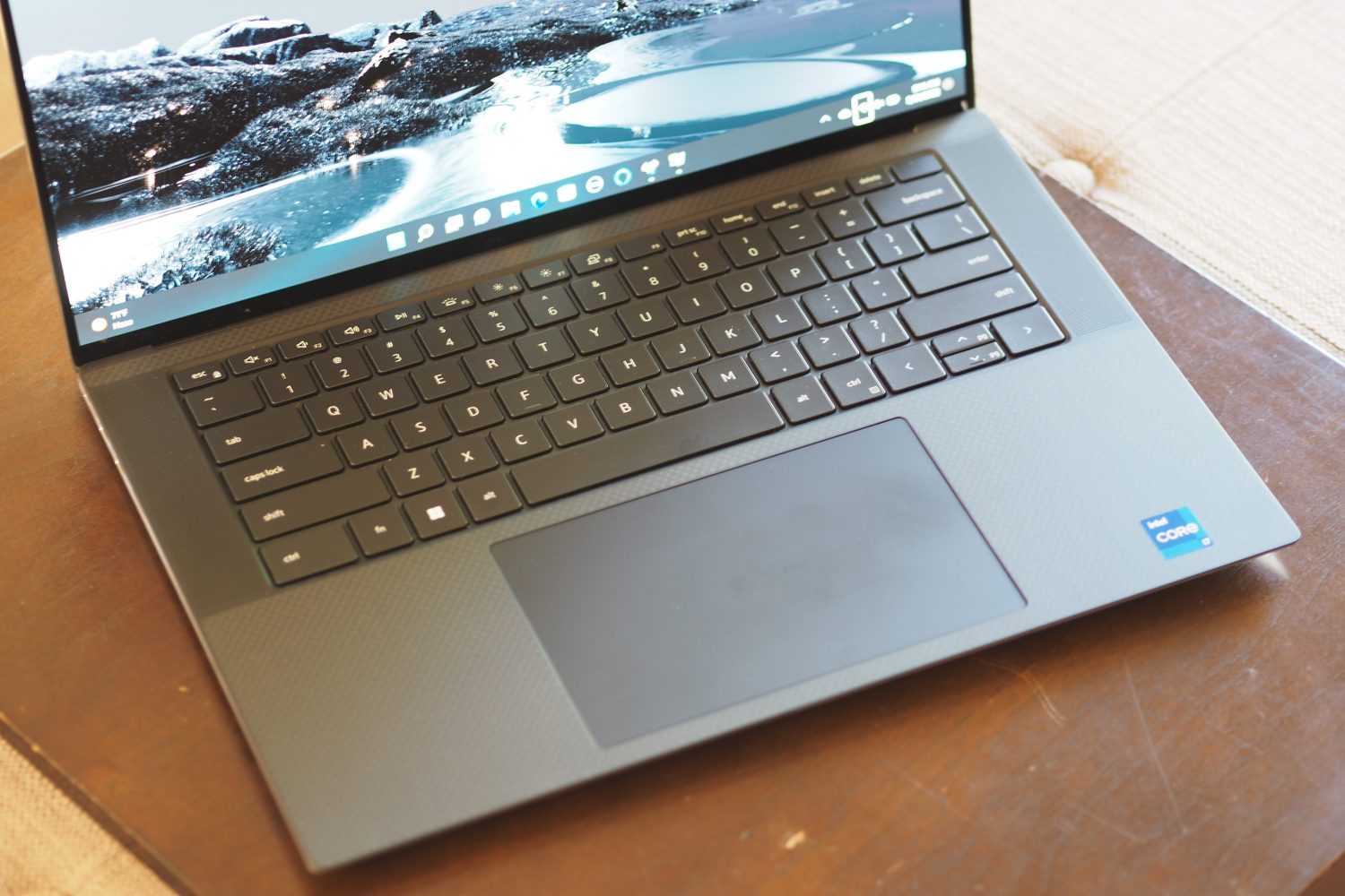 Dell XPS 15 (9520) review: Still the best, only faster
