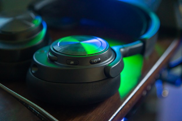 SteelSeries Arctis Pro (GameDAC and Wireless) for PS4, PC Review: Great  Sound and Features