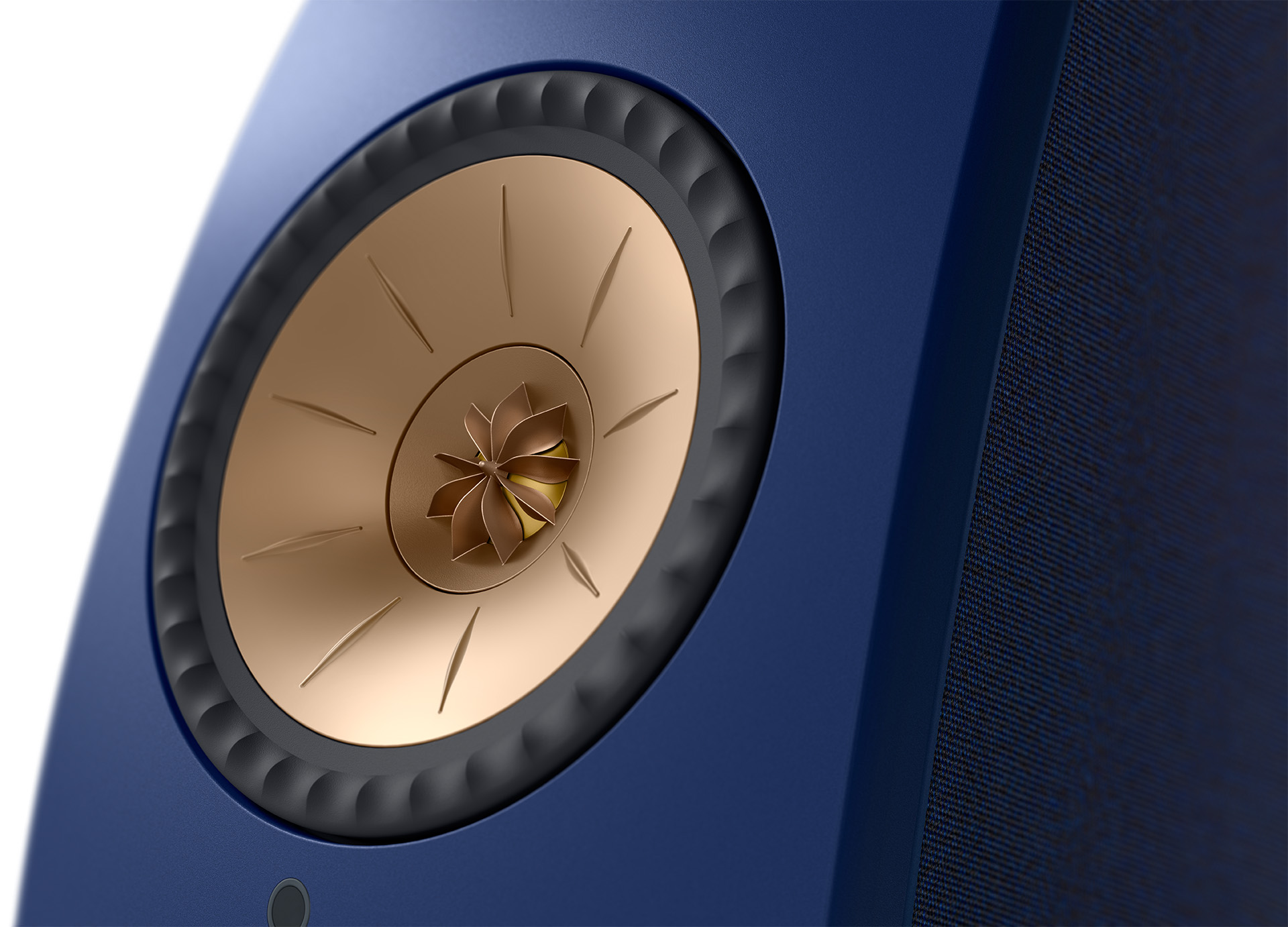 Closeup de driver de alto-falante KEF LSX II azul