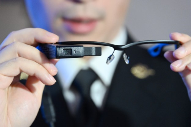 Google Iris smart glasses canceled; Apple Glasses timing unknown