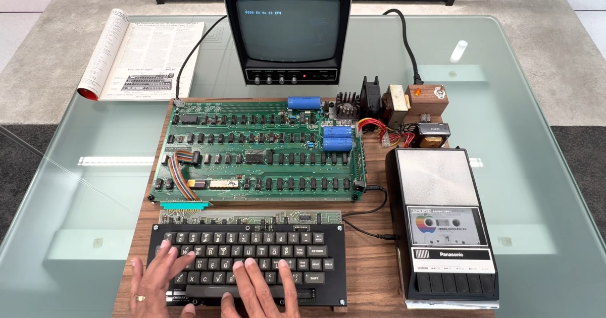 Rare Apple-1 Computer Signed by Steve Wozniak Up for Auction - MacRumors