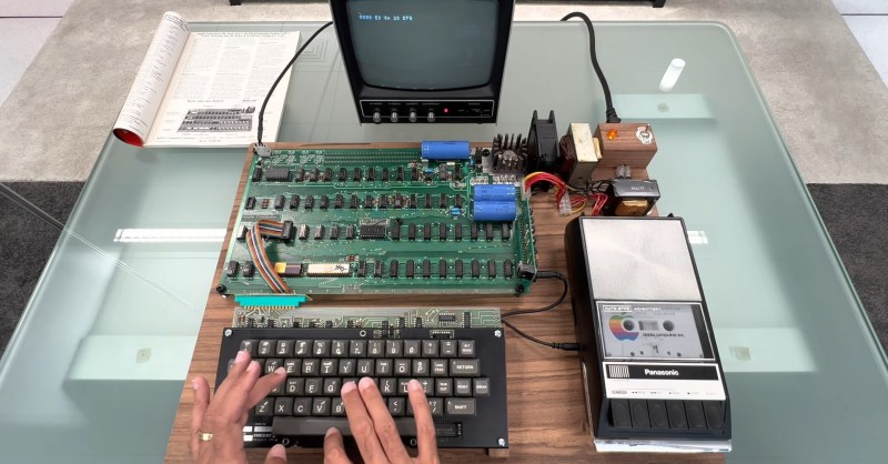 Original Apple-1 Computer Sells for $500,000 at Auction
