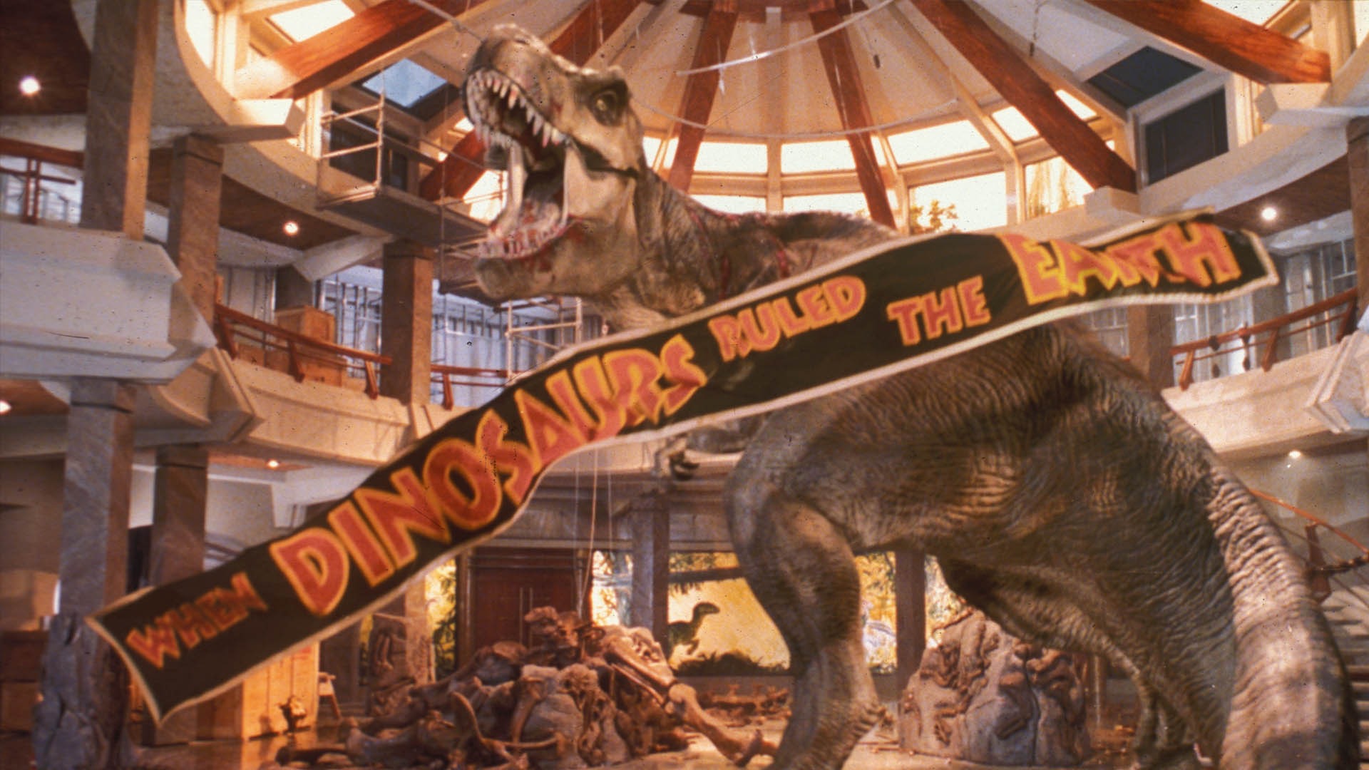 Jurassic World Epic Roarin' Tyrannosaurus Rex Brown  - Best Buy