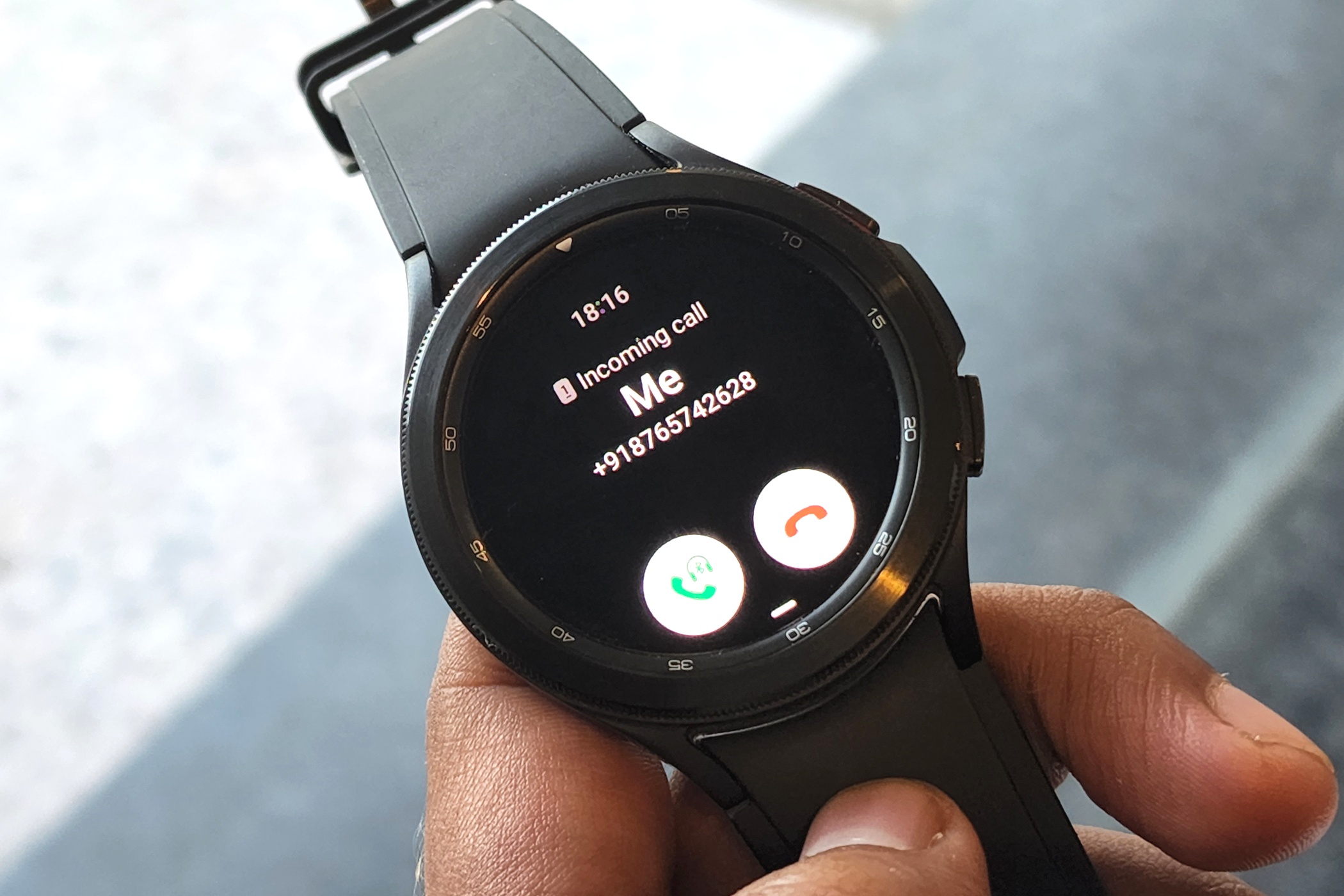 Galaxy watch line hot sale call