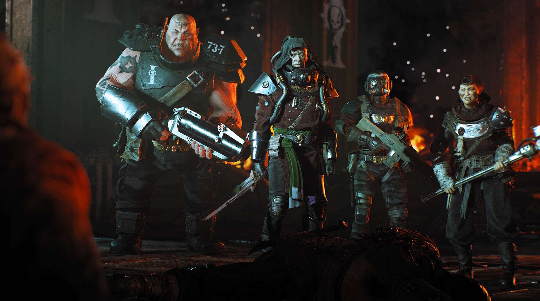 In Warhammer 40K: Darktide steht ein Team von Spielern zusammen.