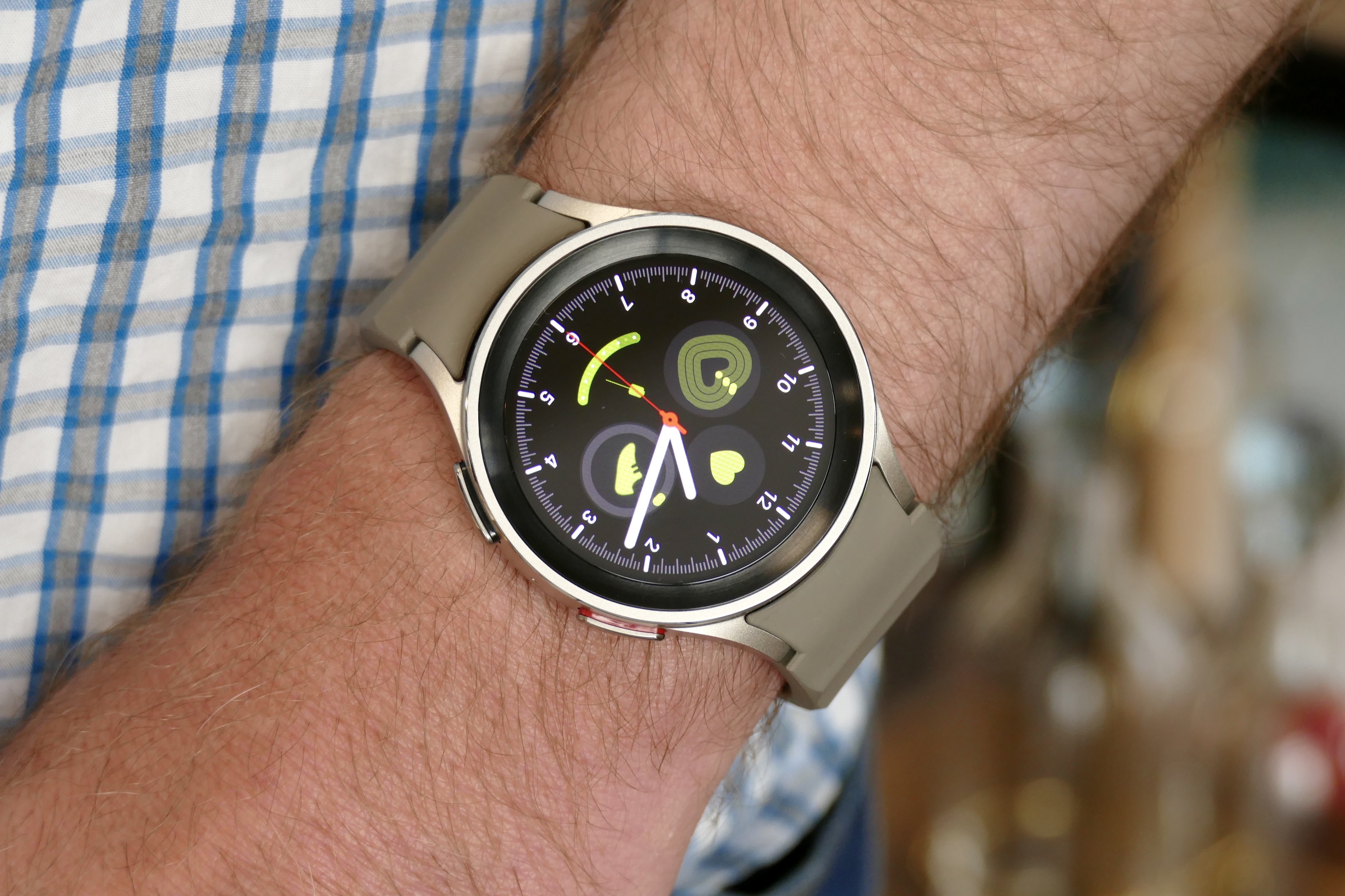 Galaxy Watch5 Pro (LTE版) グレーチタニウム