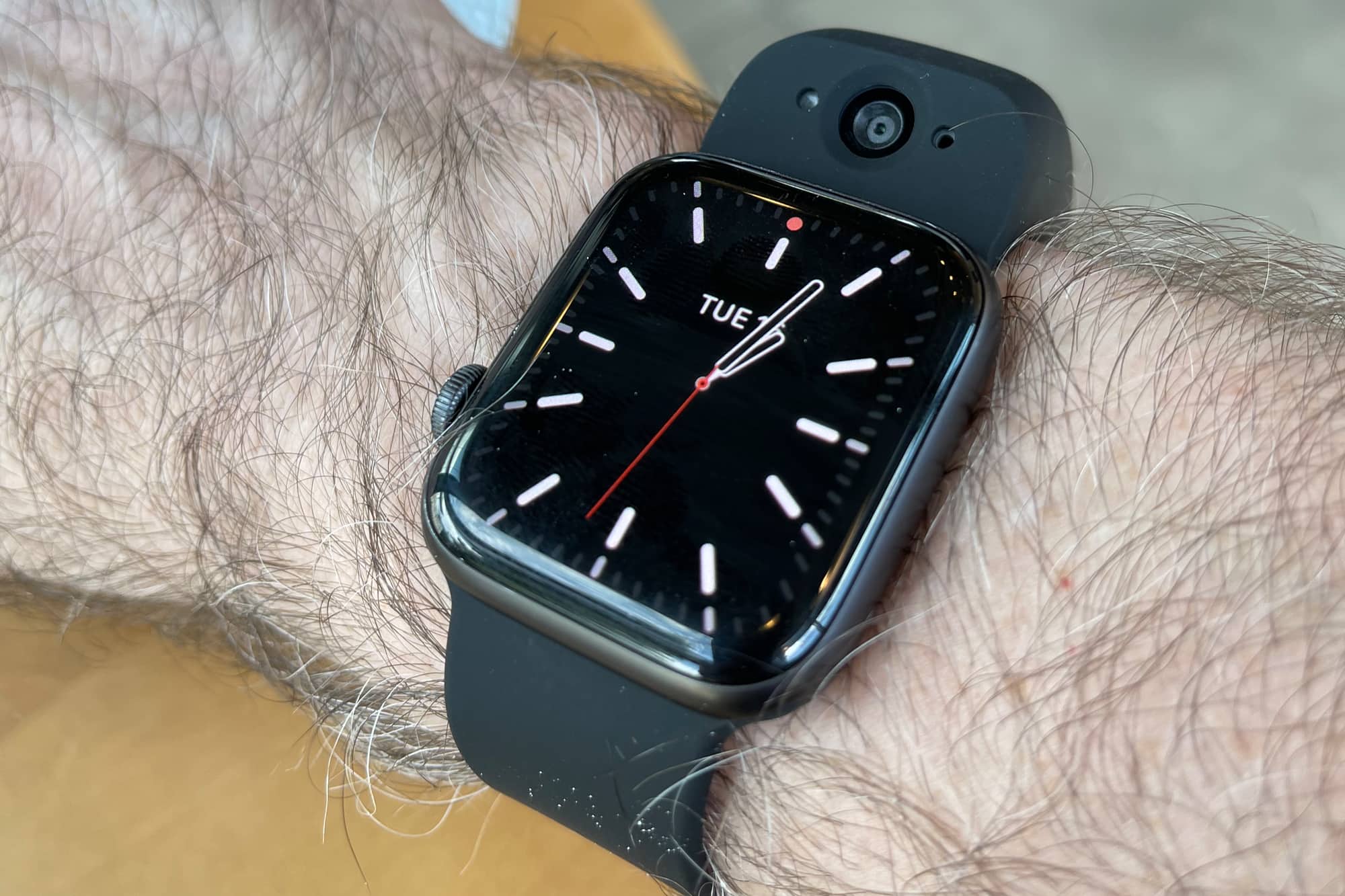 Apple Designs a Way to Hide a Camera in the Apple Watch's Crown | PetaPixel