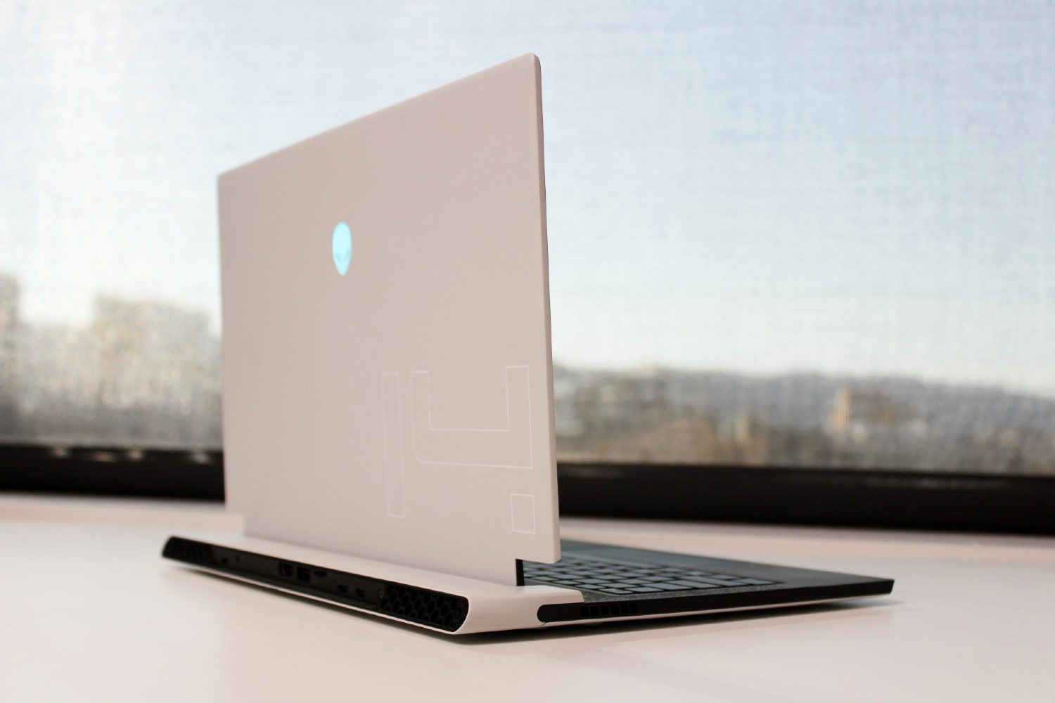 Alienware x14 review: thinnest gaming laptop | Digital Trends