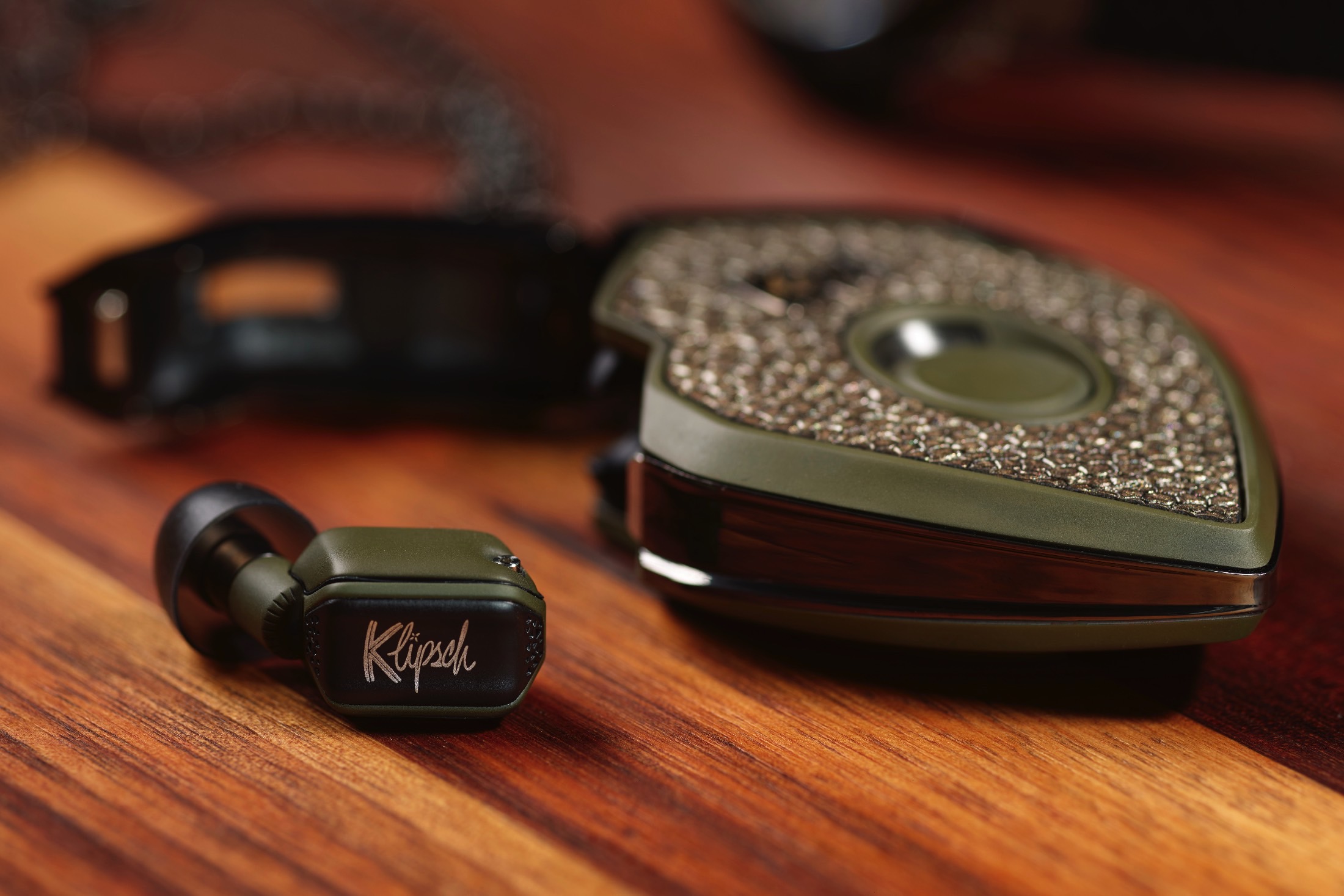 Bespoke Wireless Headphone Models : Klipsch T10