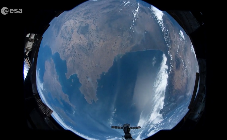 Astronaut’s video offers rare fish-eye view from the ISS | Tech Reader