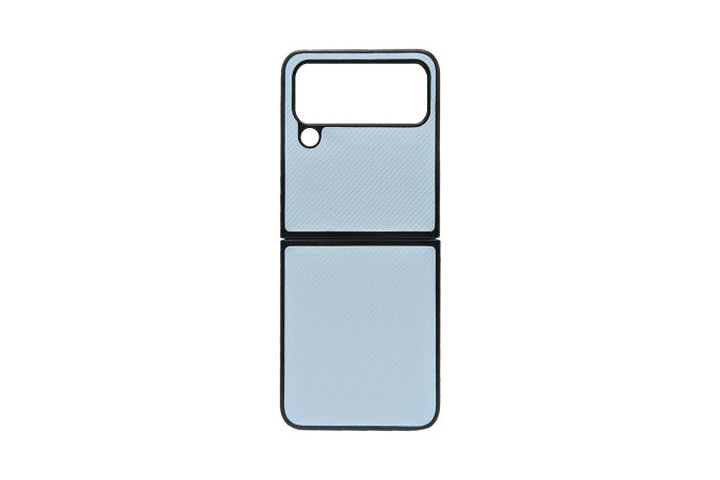 Olixar Carbon Fibre Case in pale blue for the Samsung Galaxy Z Flip 4.