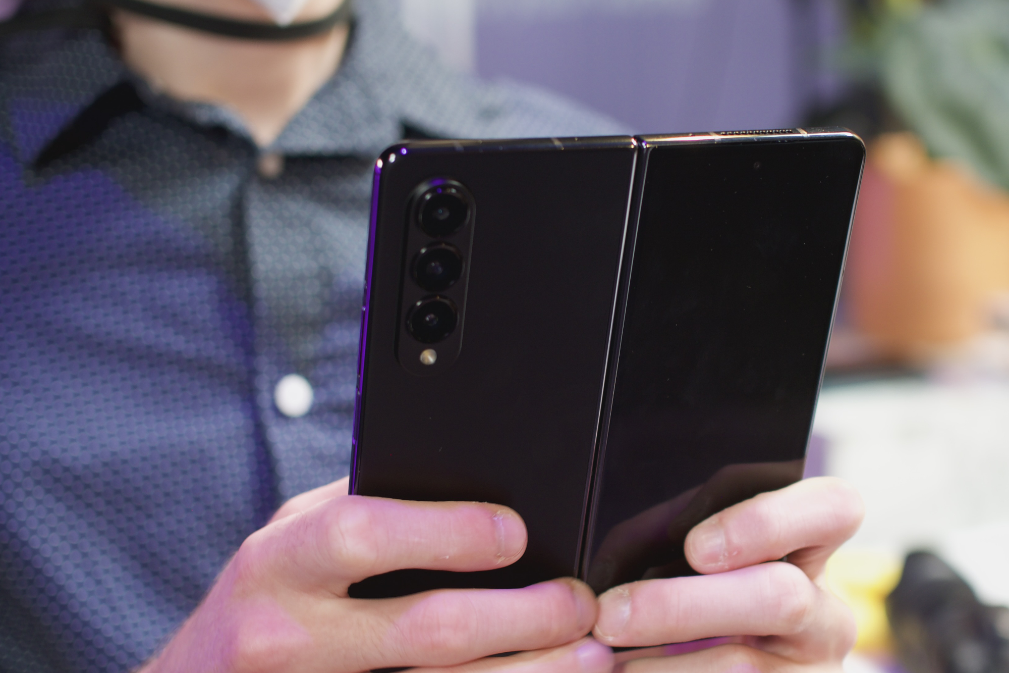Samsung Galaxy Z Fold 4 Hands-On: We Tried The Flagship Foldable