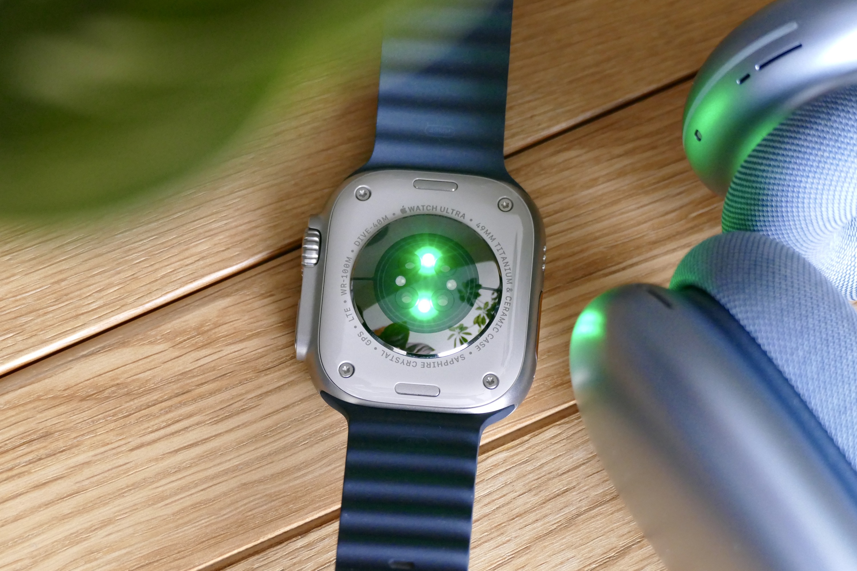 Der Herzfrequenzsensor der Apple Watch Ultra ist aktiv.