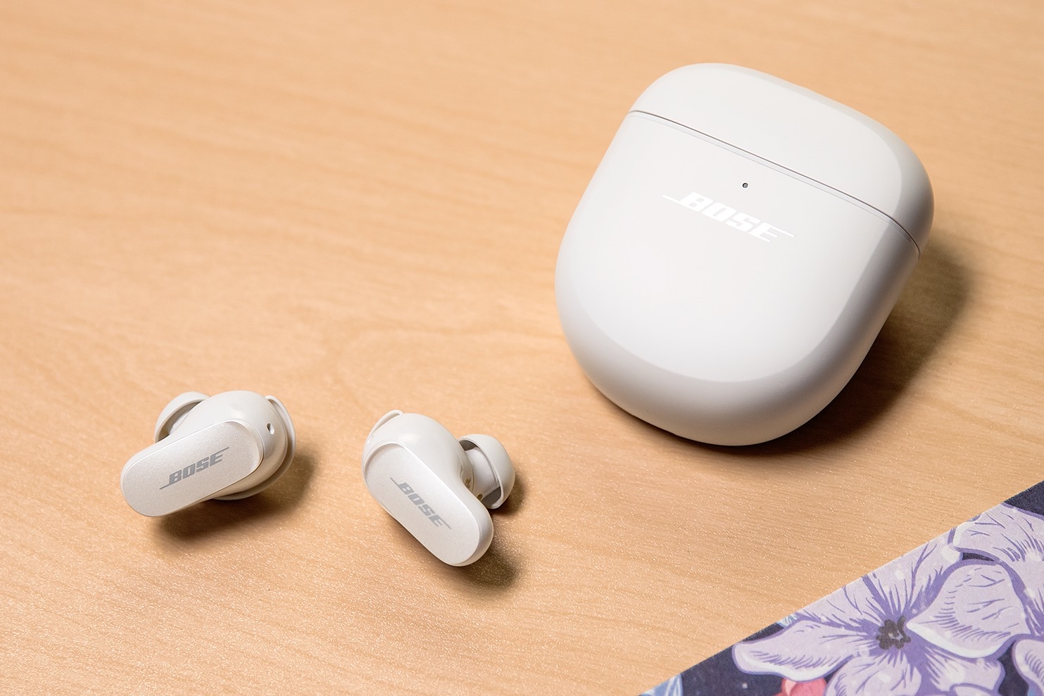 Bose shrinks the size and weight of its noise-canceling earbuds