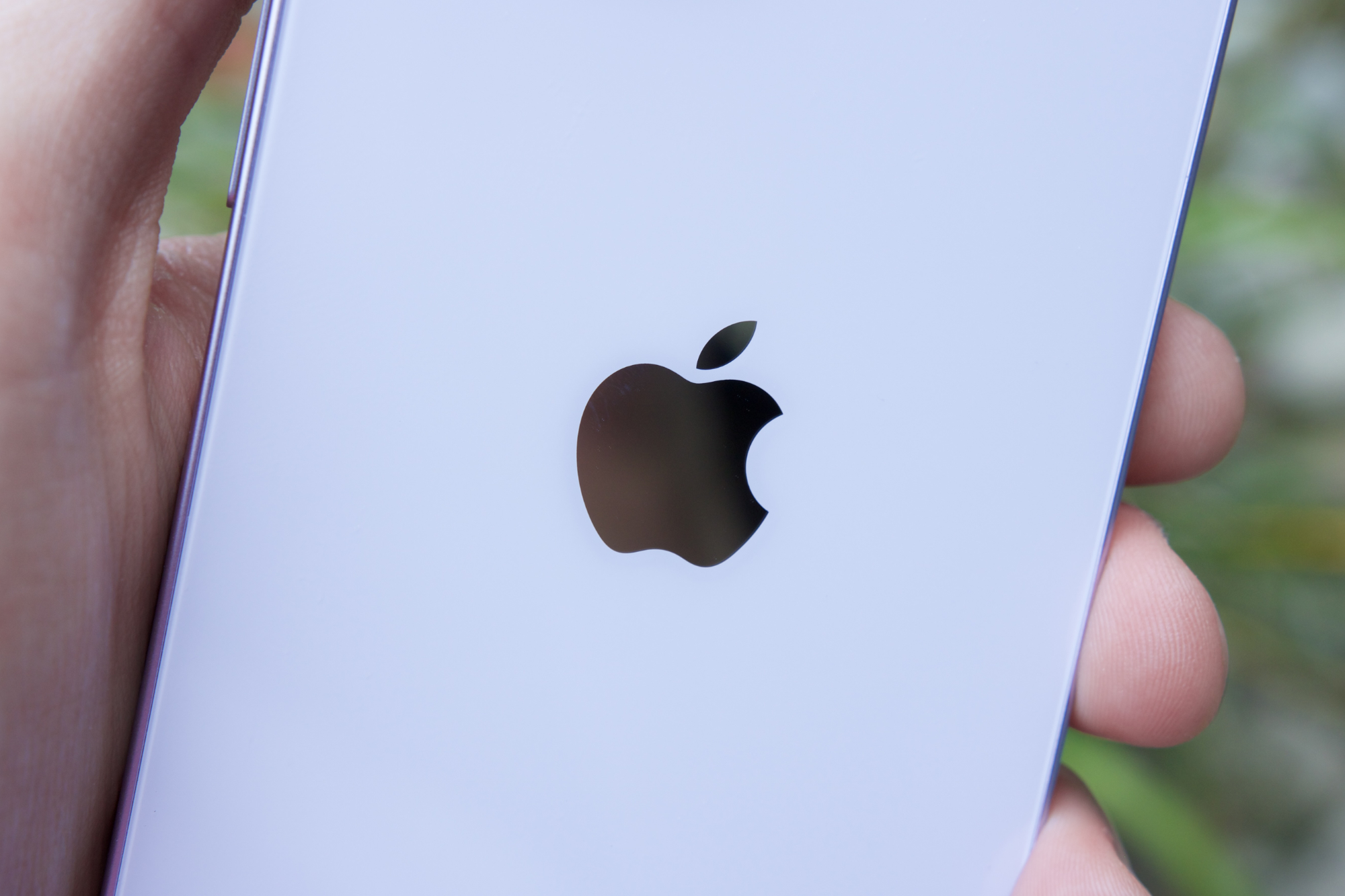Инсайдер Apple только что рассказал, как будут работать функции искусственного интеллекта iOS 18