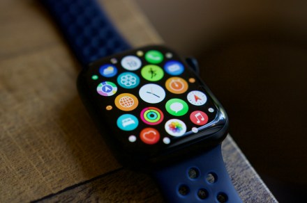 This Apple Watch 8 deal cuts the price by $100