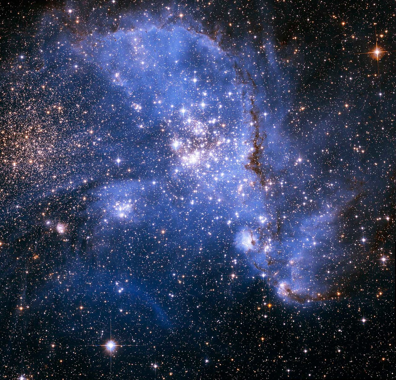 Ein massiver Sternhaufen in der Kleinen Magellanschen Wolke, einer Satellitengalaxie der Milchstraße. 