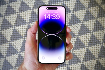 How to turn off your iPhone 14 Pro’s always-on display